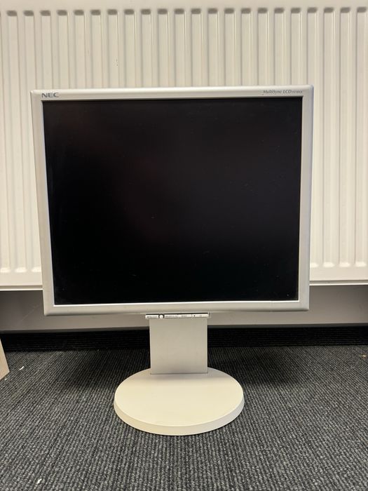 Monitor NEC 19 cali MultiSync LCD1970NX