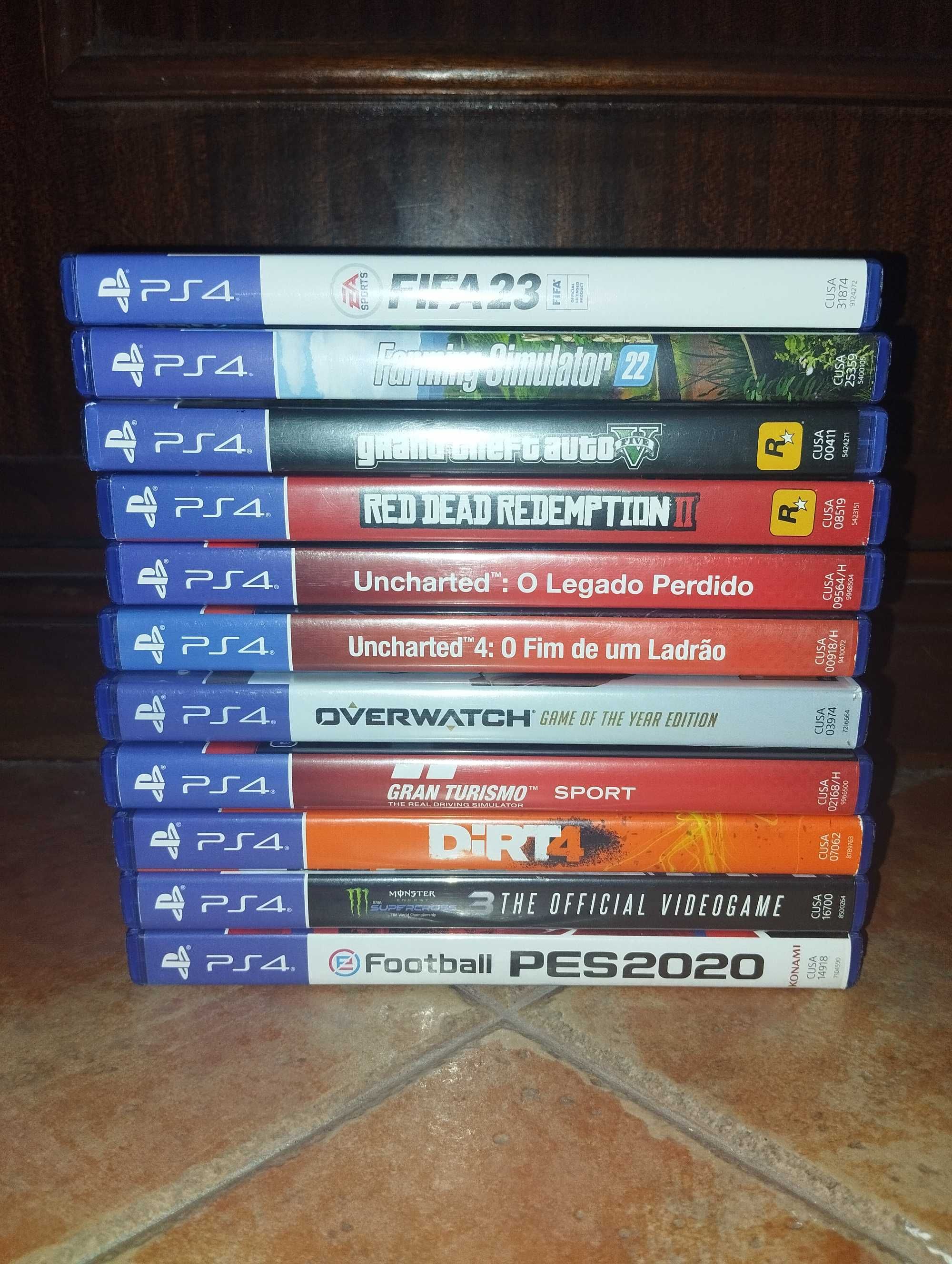 Vendo PS4 slim com jogos e 2 comandos