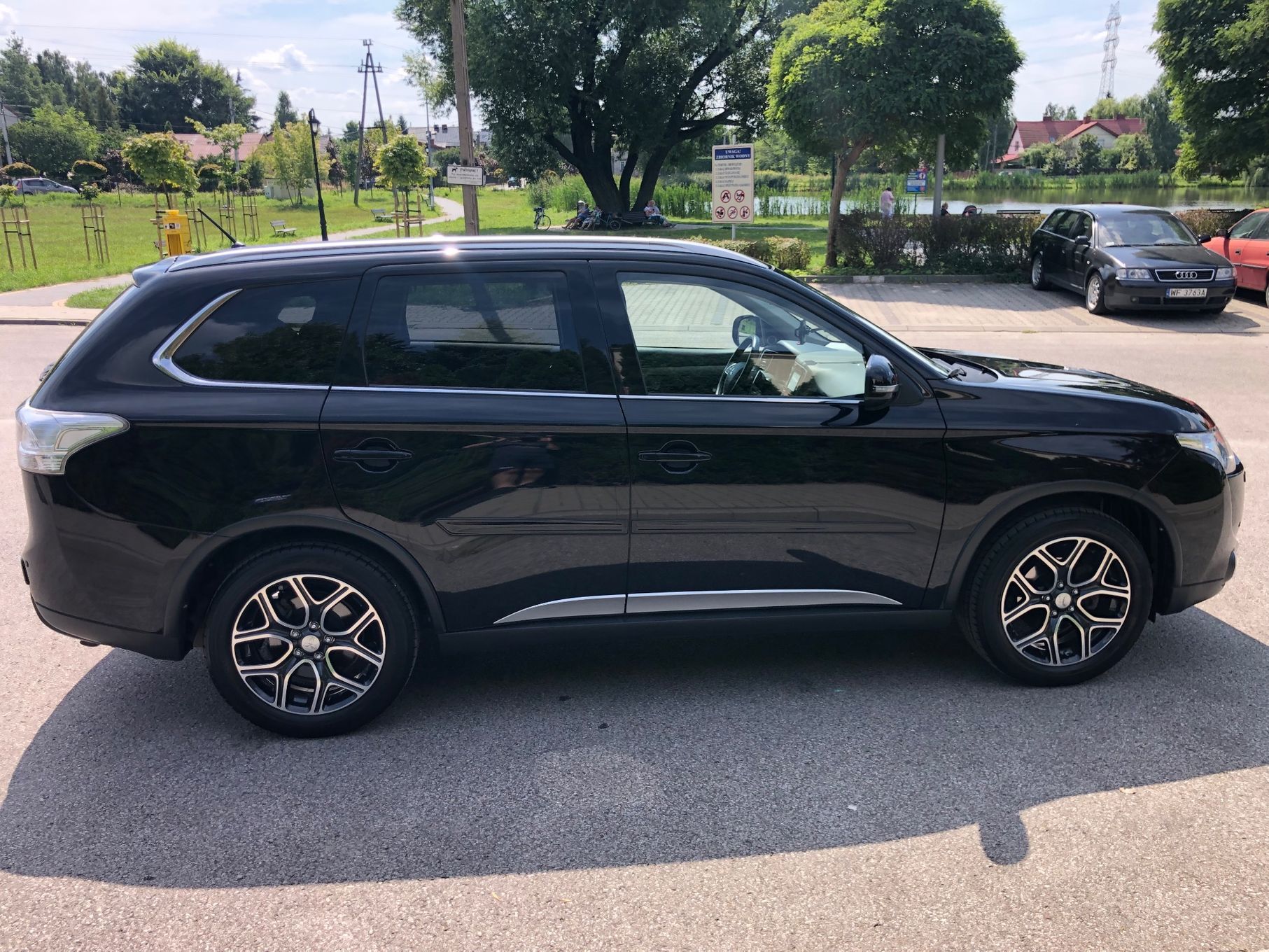 Mitsubishi Outlander Mitsubishi Outlander 2.0 Intense + Navi 4WD CVT