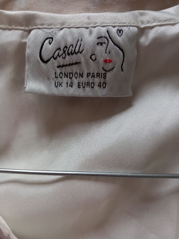 Garsonka  biała z koronki