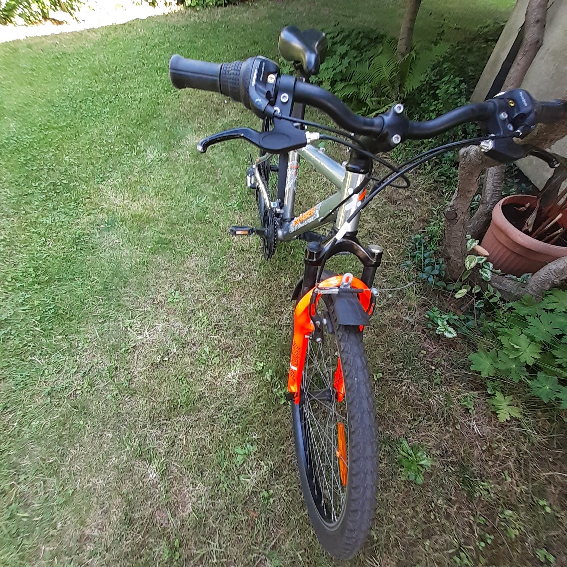 Rower młodzieżowy Richrider koła24 całe stan b.dobry mało używany.
