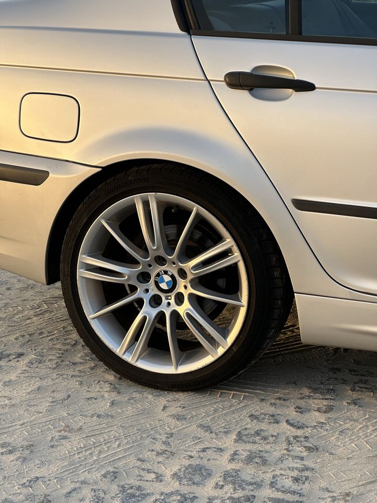 BMW E46 3118i.