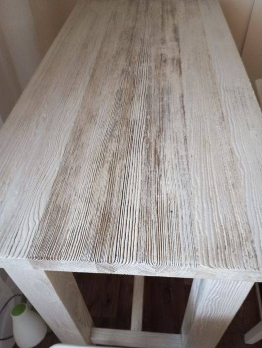 Sprzedam stół z hokerami