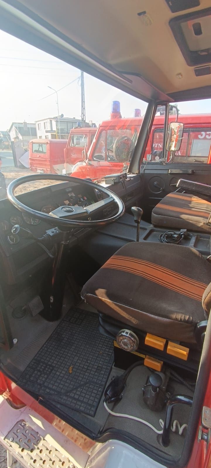 Steyr 791 4x4 strażacki pożarniczy 9 osób zadbany.Moc silnika 210KM.