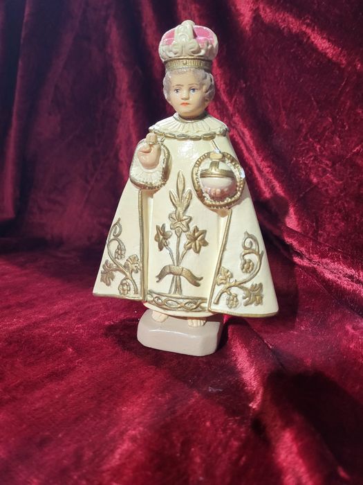 Praskie Dzieciątko Jezus fluorescencyjna figurka