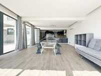 Moradia T3 em Alcabideche com Piscina e Espaço Exterior