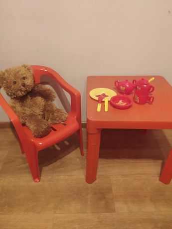 Stoliczek i krzesełko plastikowe dziecięce