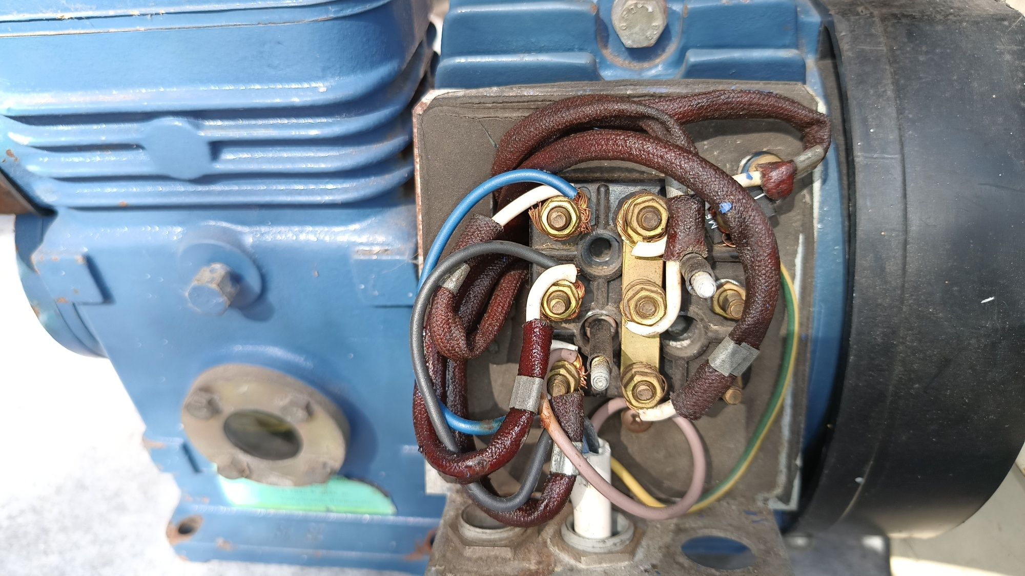 Продам холодильный мотор компрессор  Bock compressor AM2