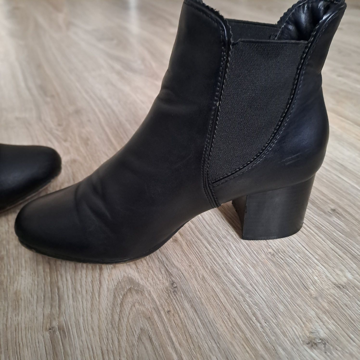 Czarne botki wsuwane rozmiar 38