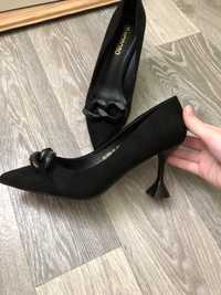 нові жіночі туфлі човники