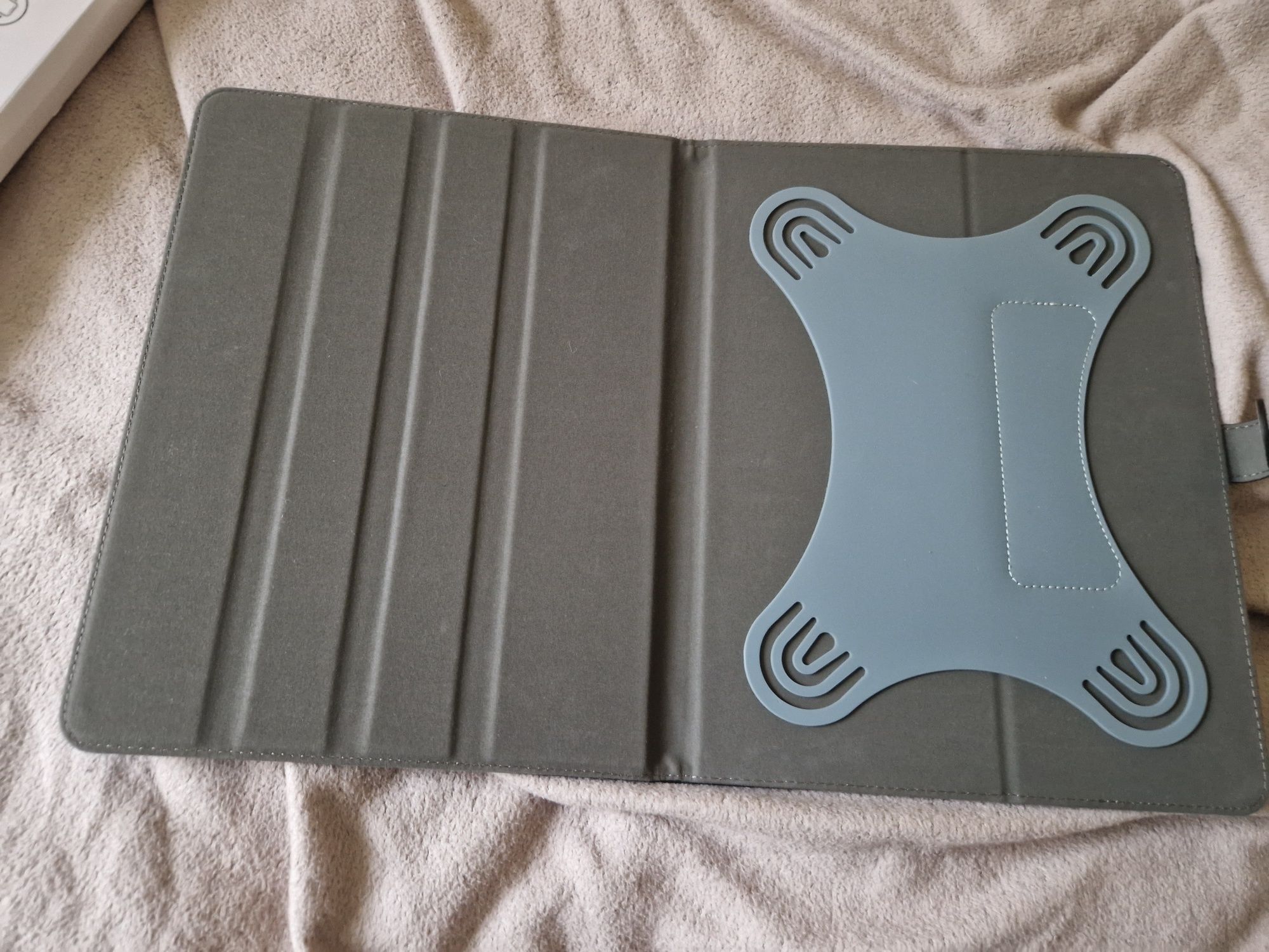 Nowe etui na tablet uniwersalne 10-12 cali