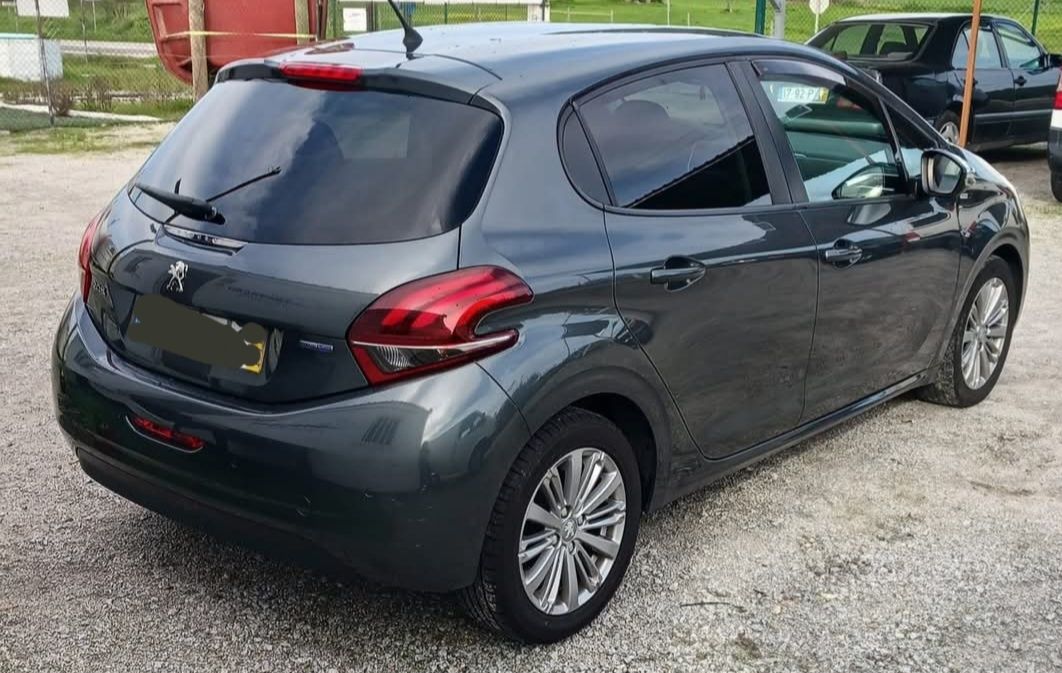 Peugeot 208 1.6 blue hdi