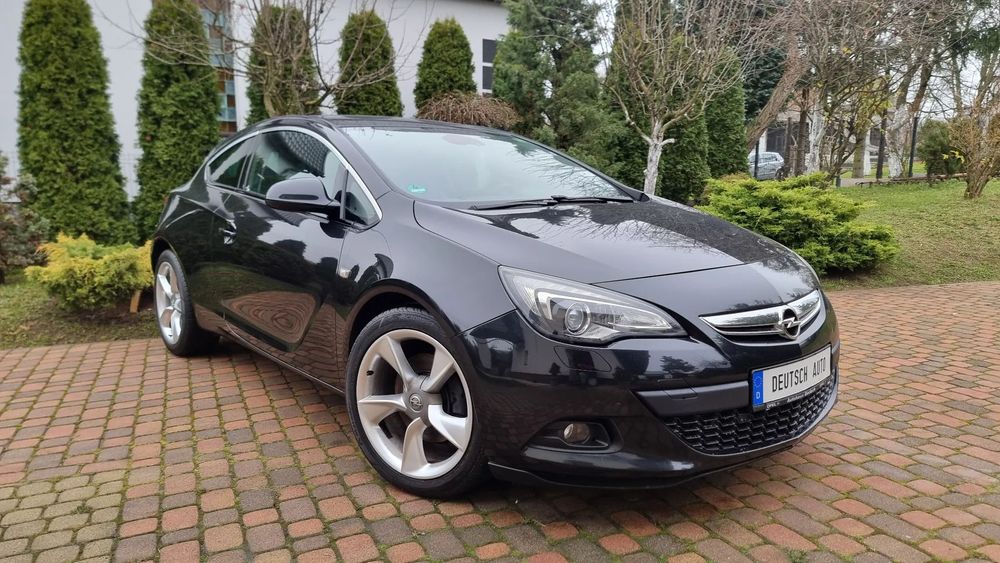 Opel Astra *Black*Serwis*Bezwypadkowy*BiXenon*Alu*PółSkóry*PDCx2*Chromy*BDB*