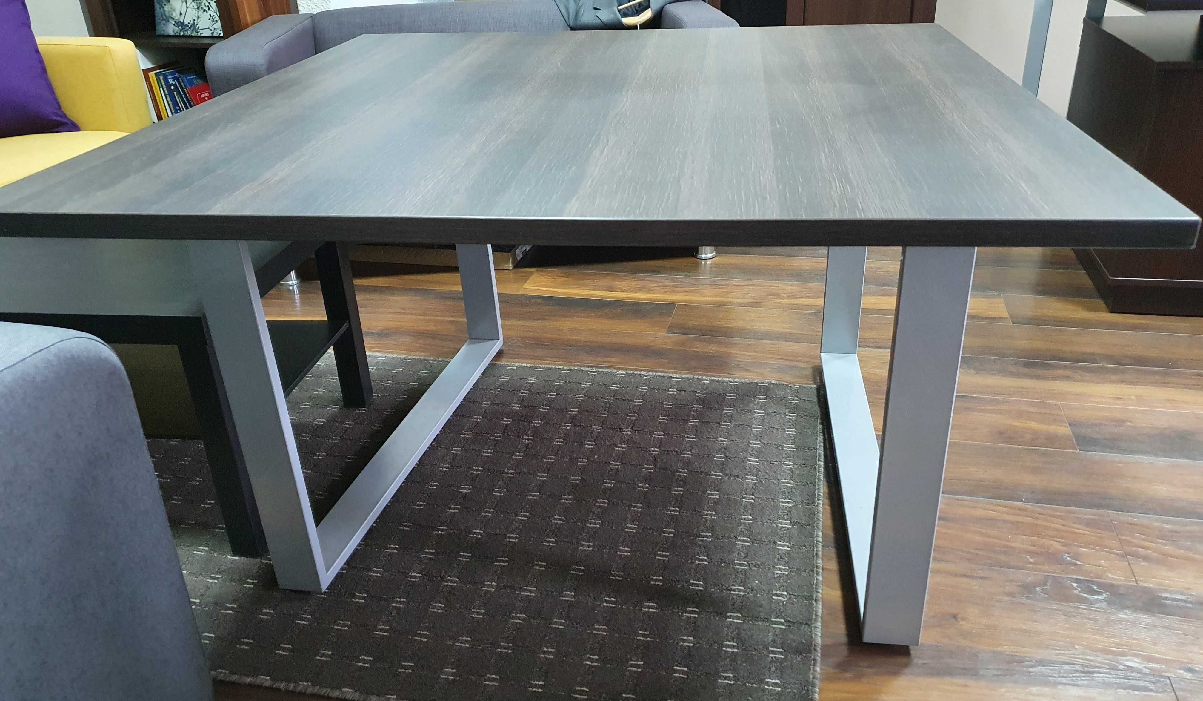 Solidny stół do biura, magazynu, stan doskonały