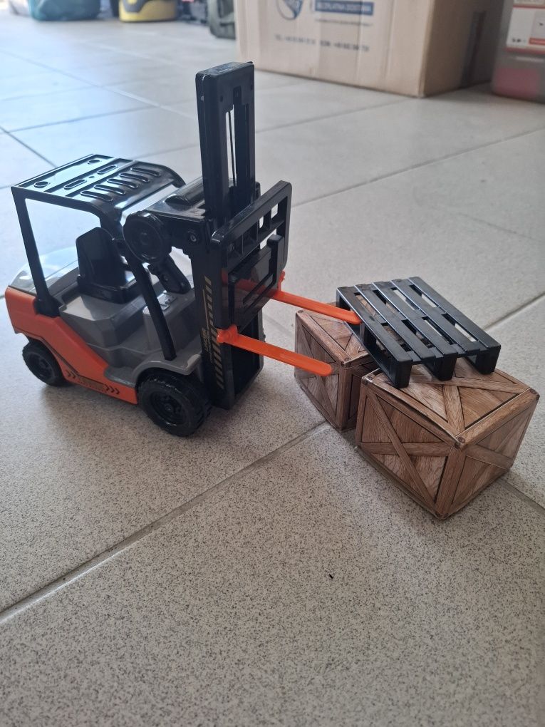 Wózek widłowy auto samochód
