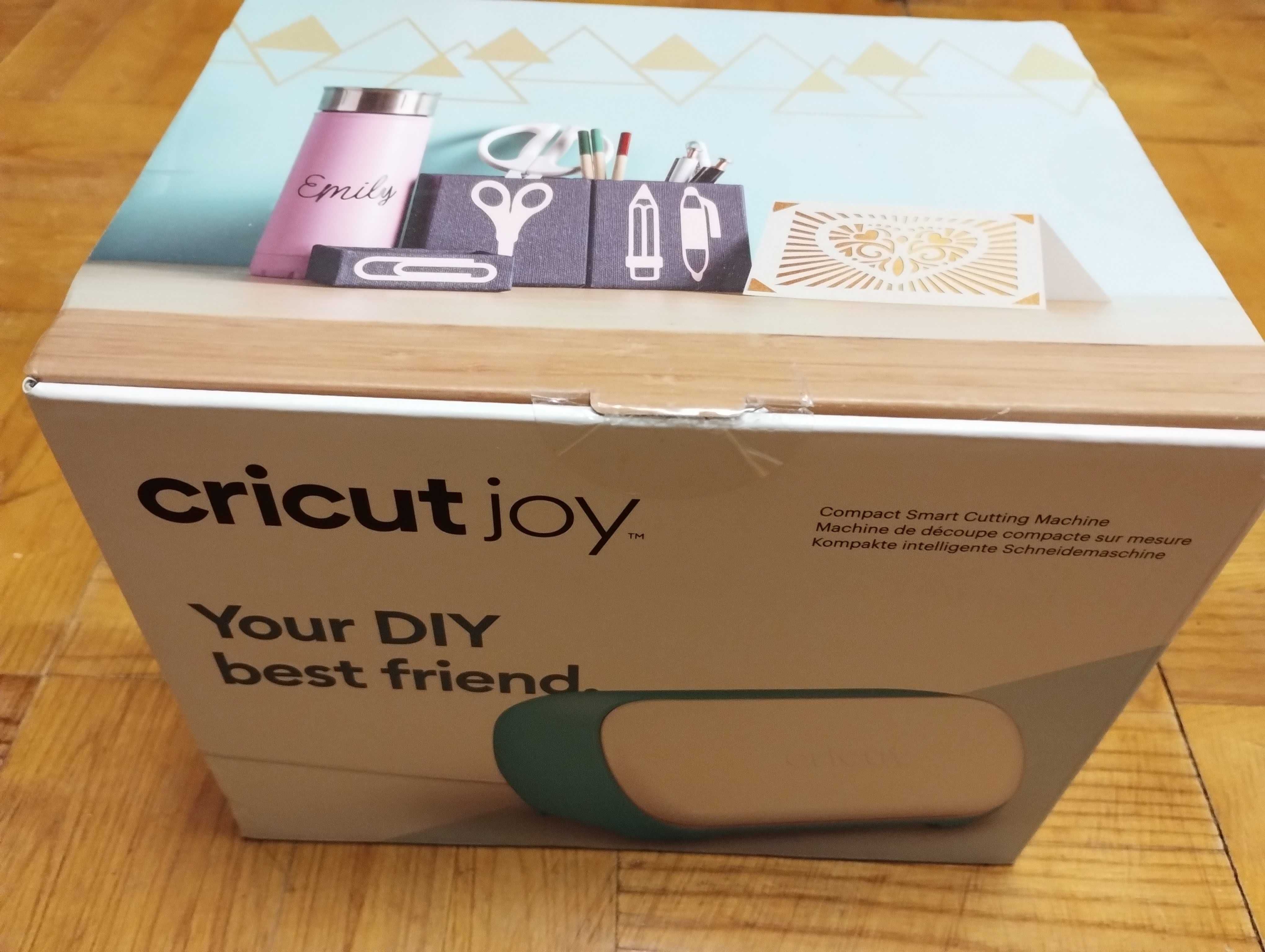 Новый с большой скидкой режущий плоттер Cricut Joy