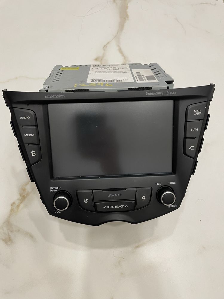 Штатна Магнітола з CarPlay навігатор Hyundai Veloster