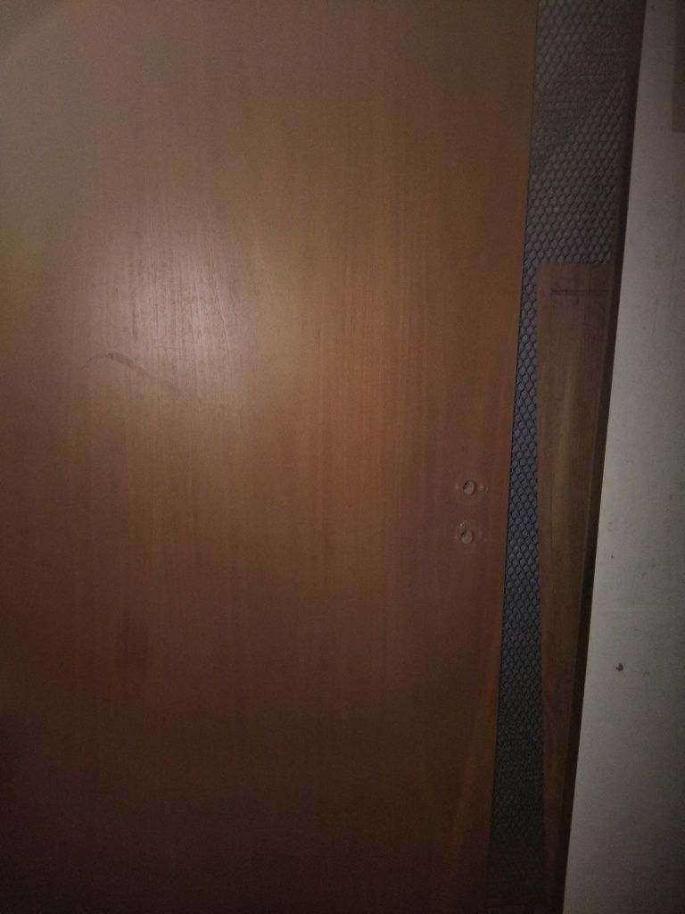 Chaveiro antigo de madeira + portas de interior.