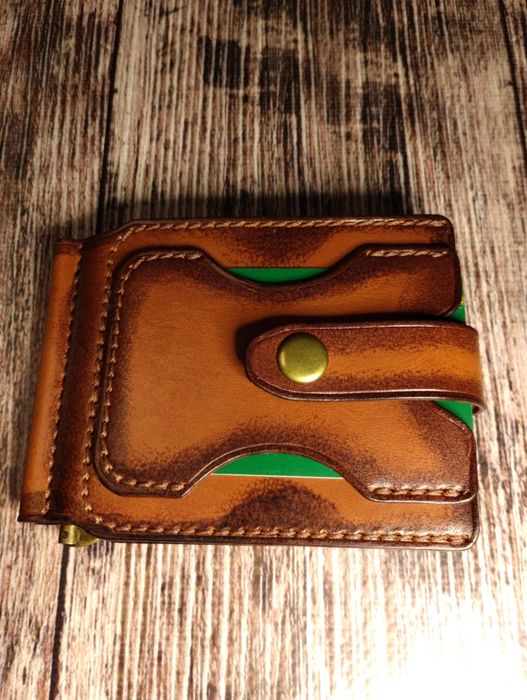 Зажим для купюр .