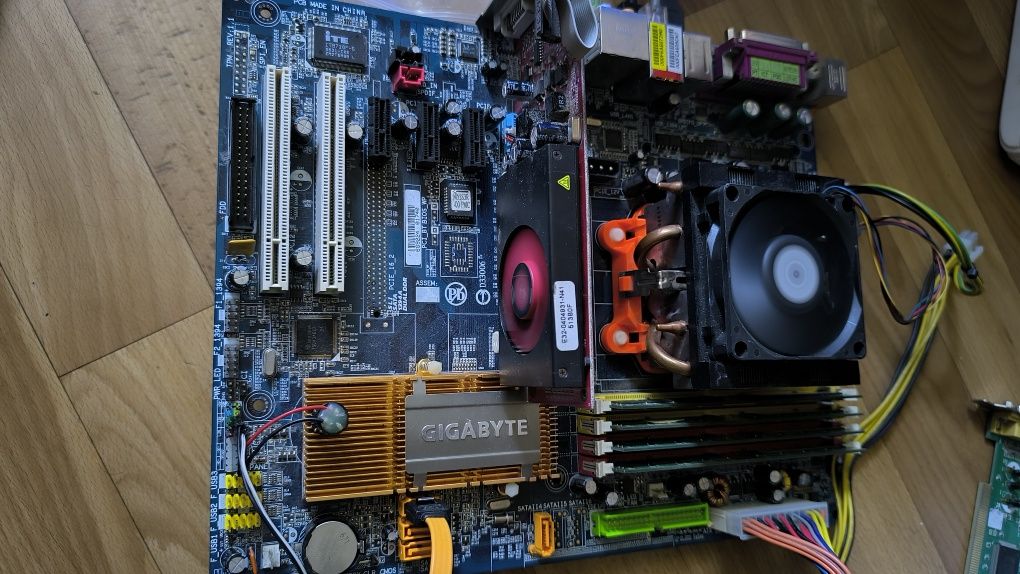 Материнська плата Gigabyte GA-M55S-S3
