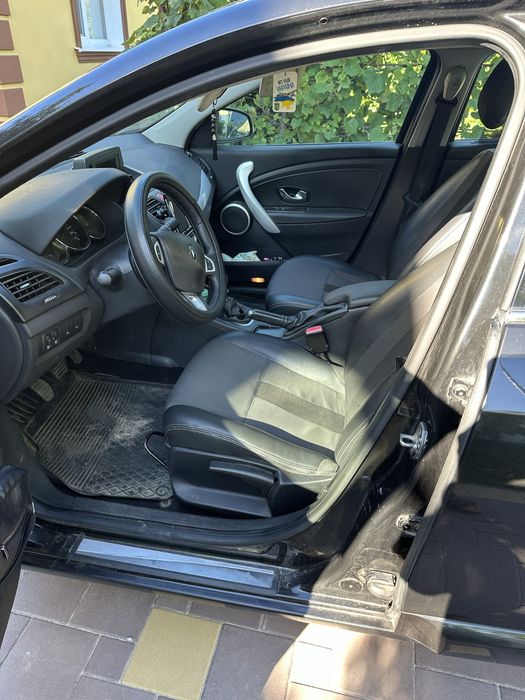 Рено флюєнс 2010