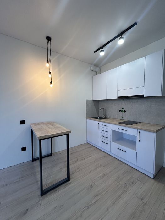 Найвигідніша студія в ЖК Молодість! 27 м2 з балконом! Середній поверх!