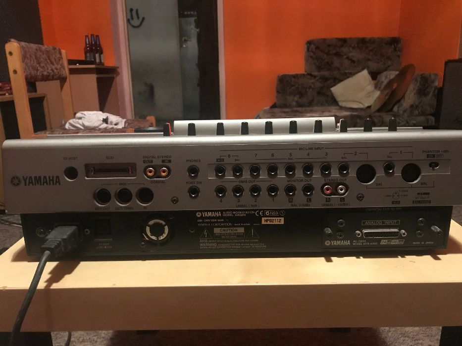 Yamaha AW2816 audio workstation