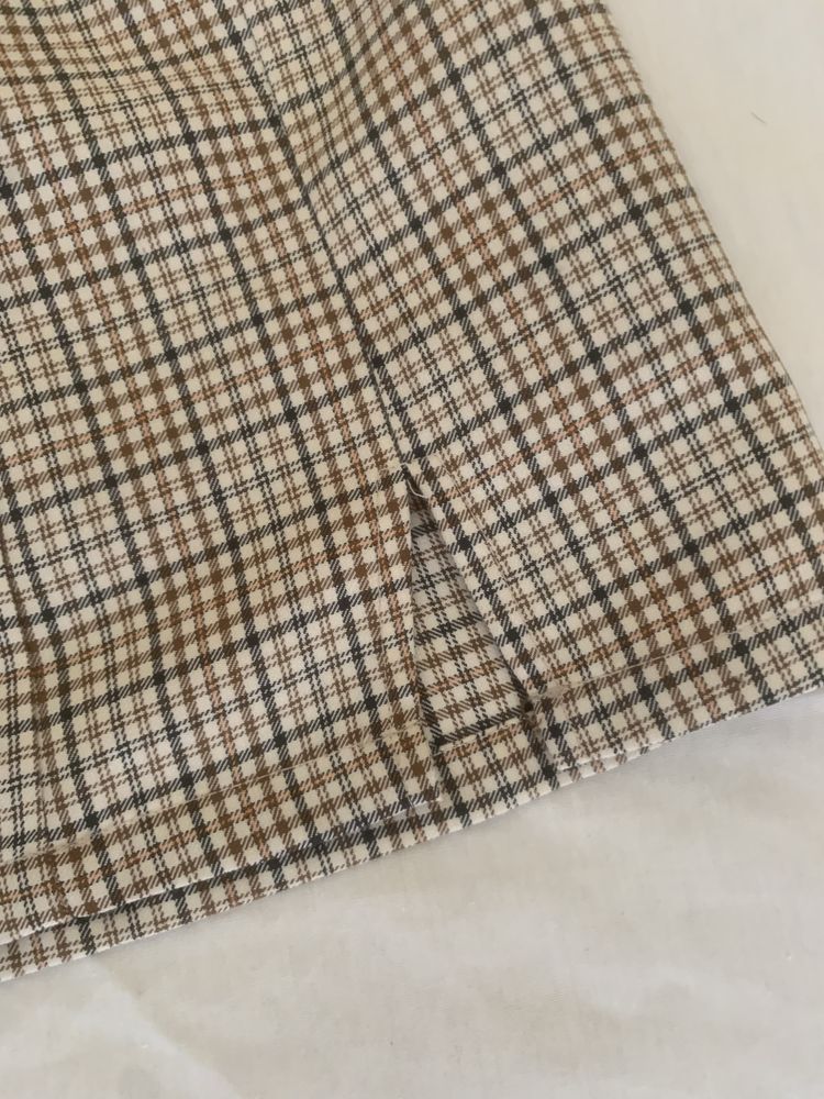 Checker pattern pencil skirt