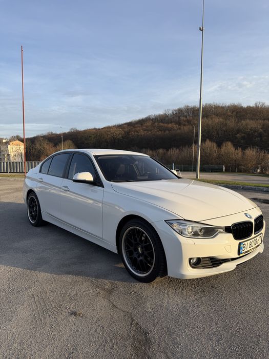 BMW 3 2012 2.0 320i.