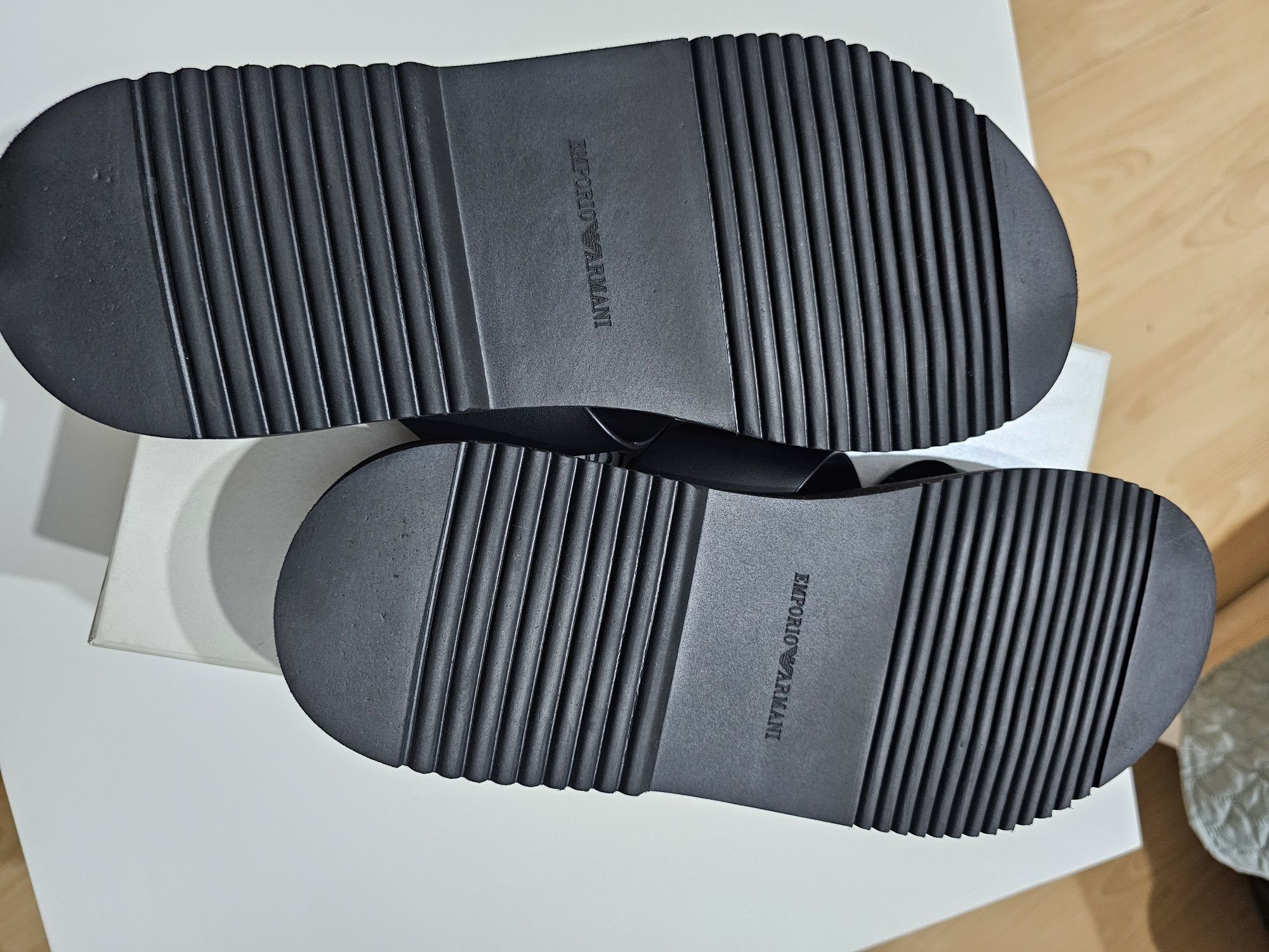 Klapki Emporio Armani r44, jak NOWE