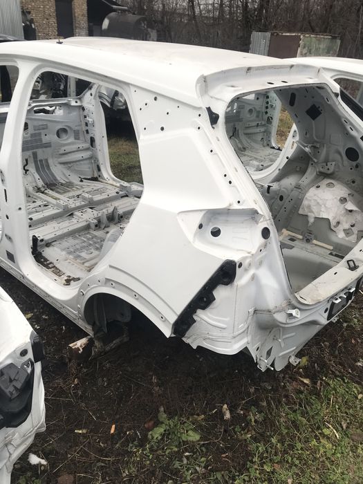 Кузов, четвертина , лонжерон Chevrolet Bolt EUV