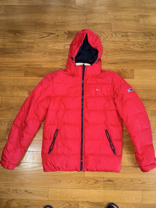 Червоний пуховик Tommy Hilfiger розмір м-л