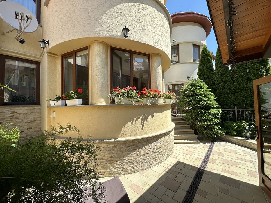 Продається елітний котедж в м.Тернопіль