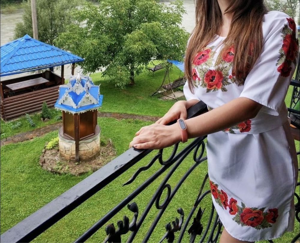 Сукня-вишиванка, S, в ідеальному стані!