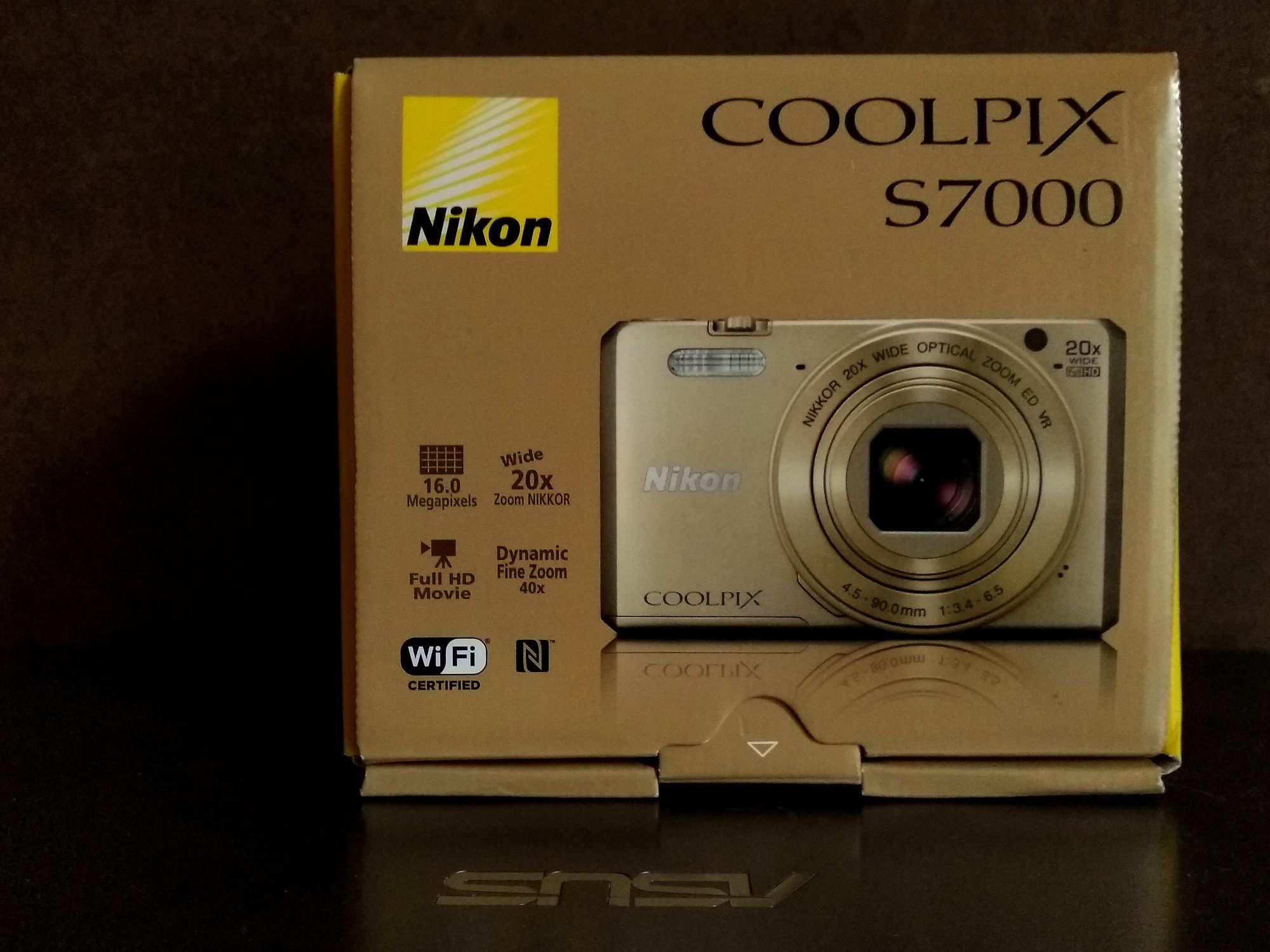 НОВИЙ Nikon COOLPIX S7000 16.0MP 20X Optical Zoom Digital GOLD