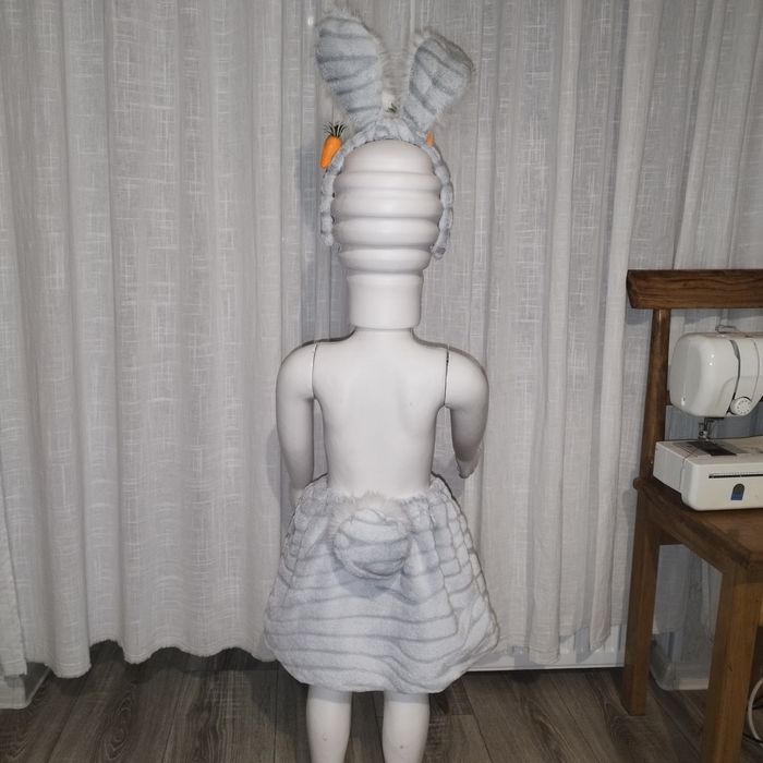 Карнавальний костюм зайчика