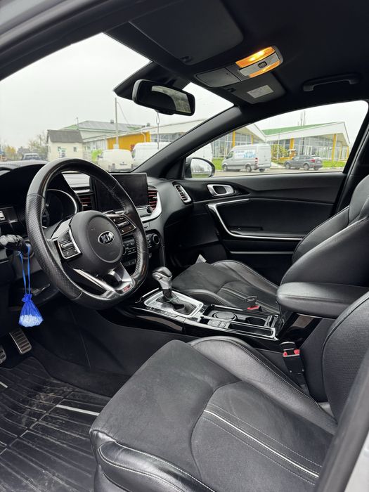 Продам Kia Proceed