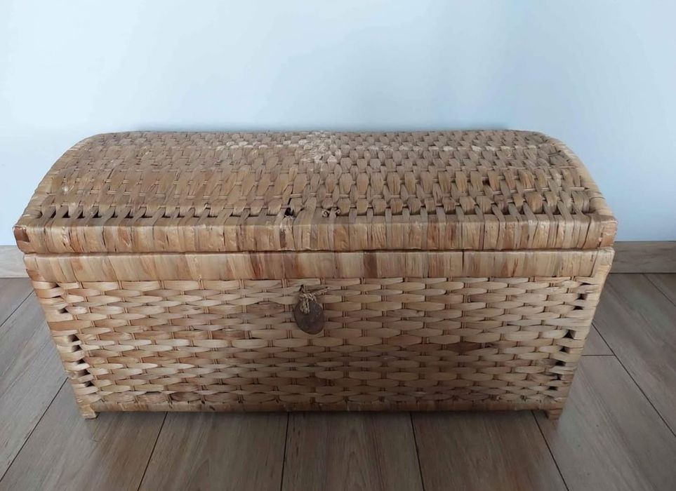 Skrzynia z trawy morskiej