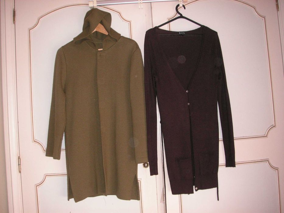Casaco Malha Comprido Stradivarius (Castanho) e com Capuz (Verde)