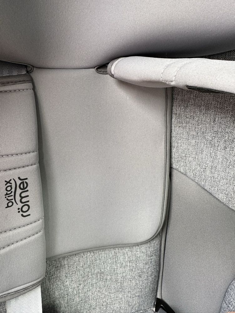 Автокрісло дитяче Britax Römer TRIFIX2 i-SIZE