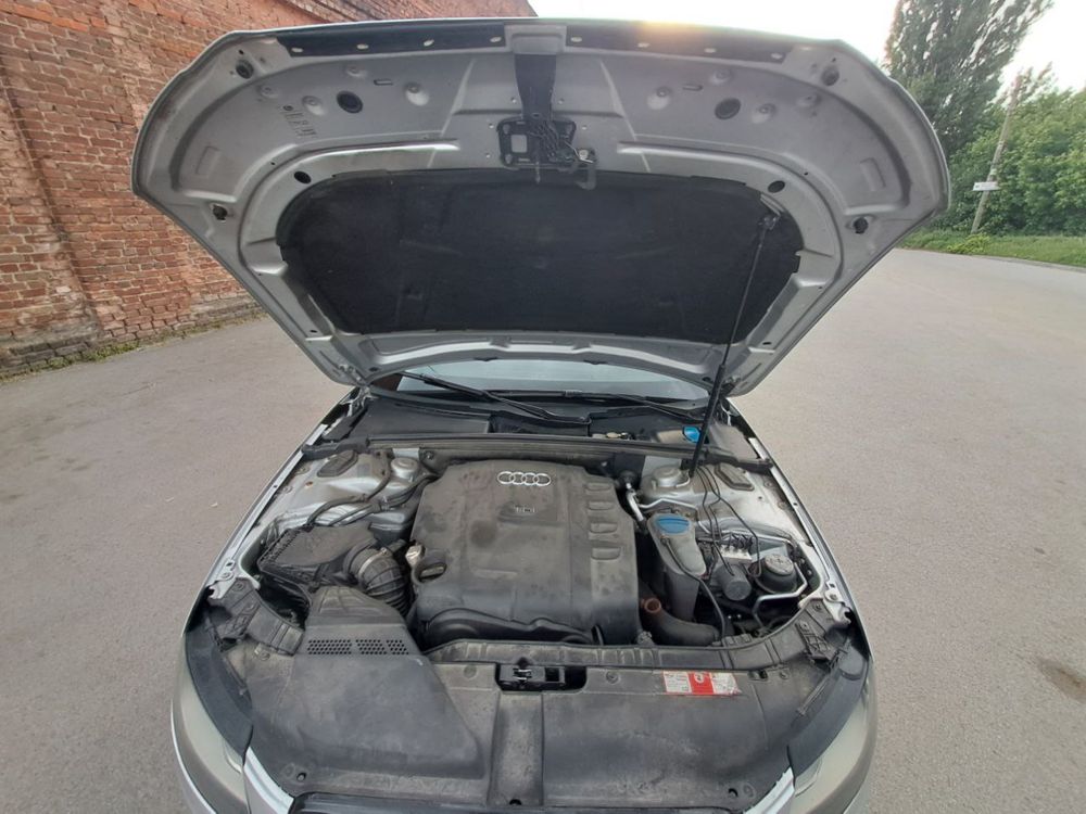 Продам Audi A4B8