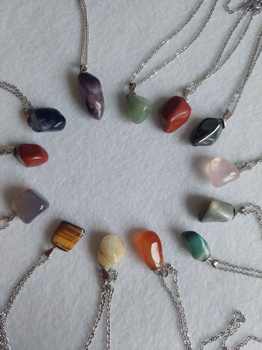 Fio em aço com pedra natural