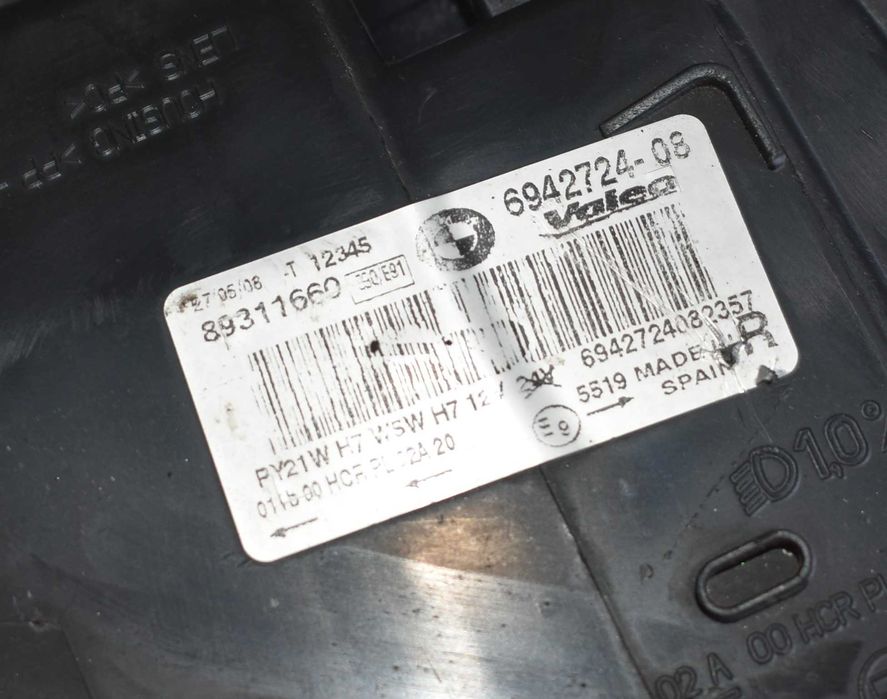 Farol direito Bmw E90/E91 com defeito