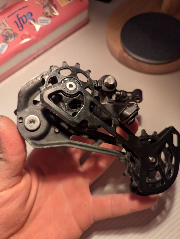 Задний переключатель 11 скоростей,  Shimano Deore Shadow Plus