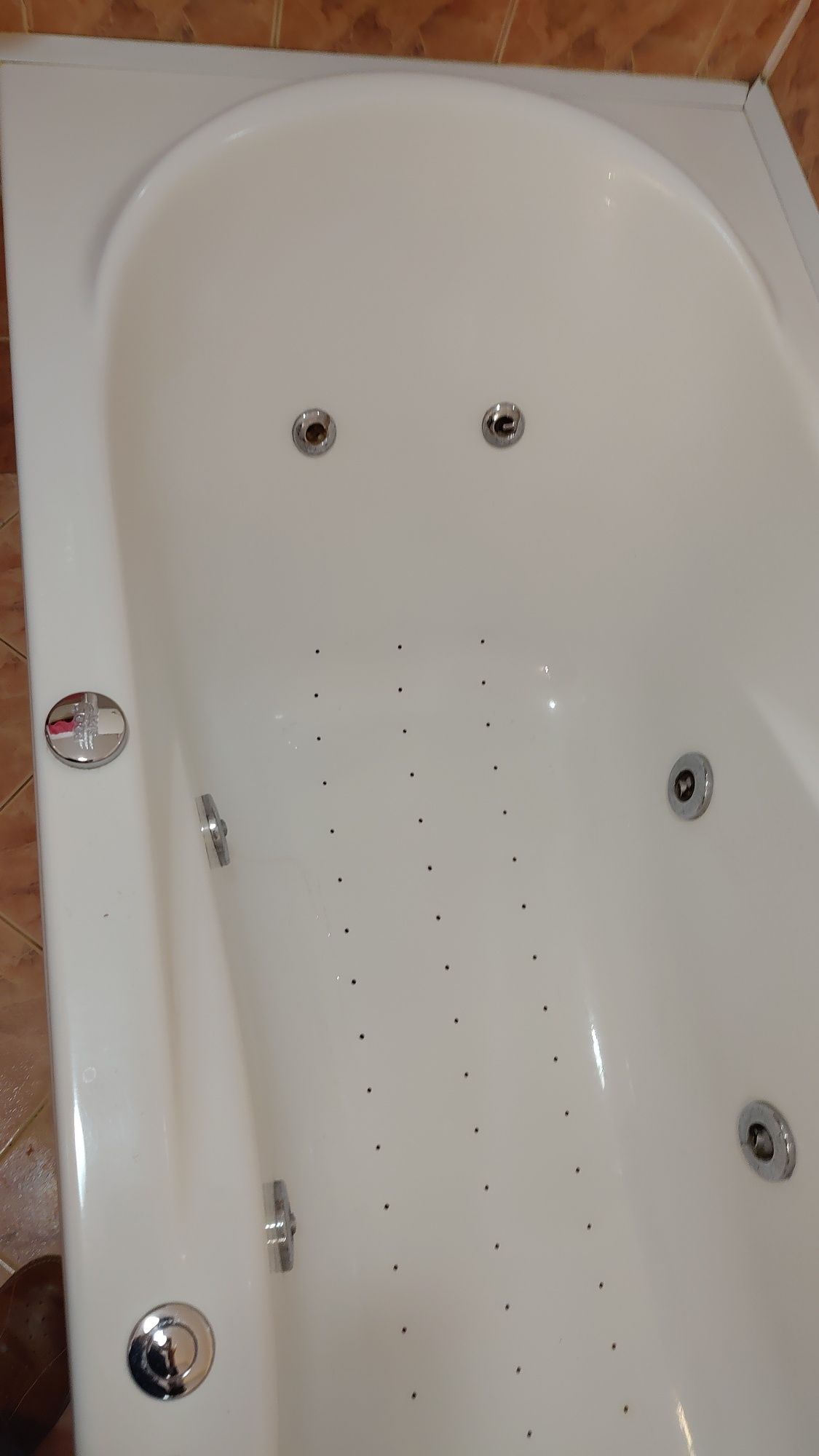 Sprzedam wannę z hydromasażem z firmy pulspa