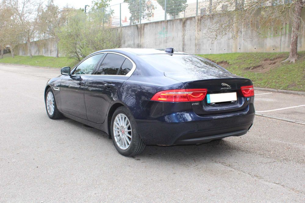 Jaguar XE 2.0 D.