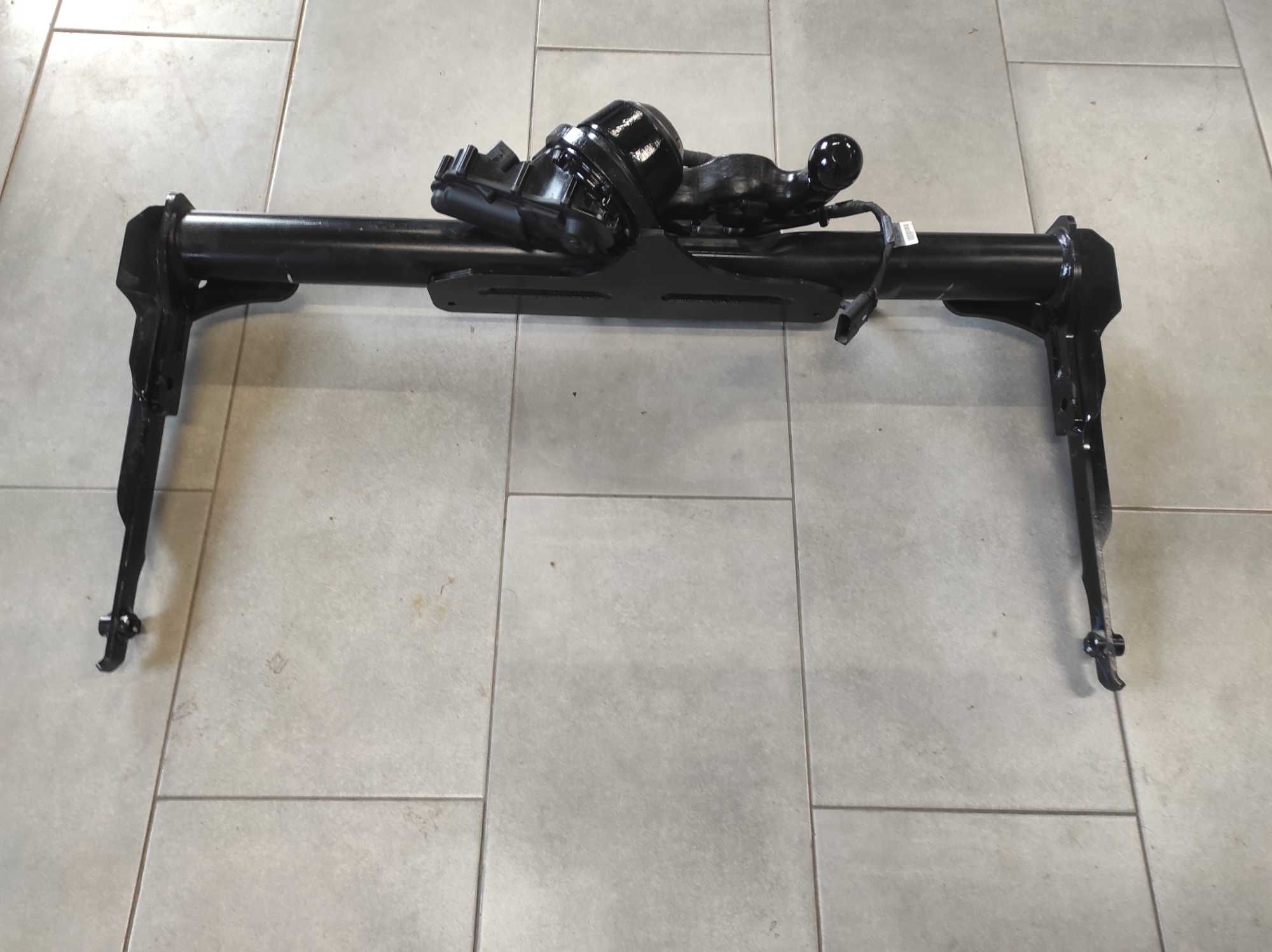 Oryginalny Hak Holowniczy AUDI Q5 80A 17-