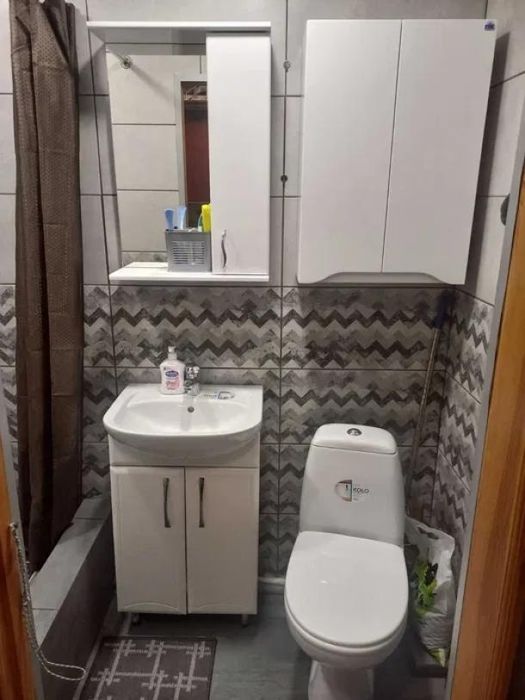 Продам гостинку со своим санузлом метро Барабашова