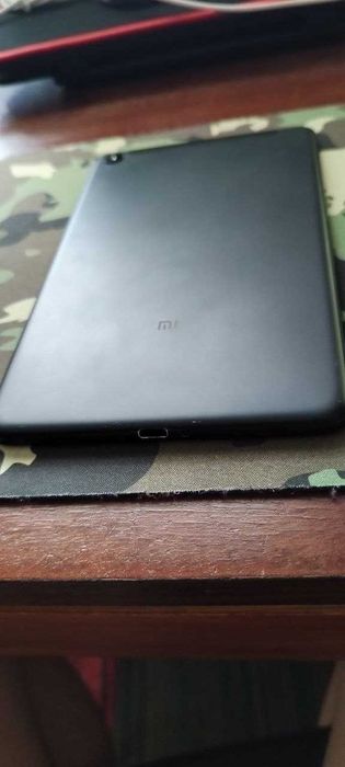 Xiaomi Mi Pad 4 планшет в хорошому стані з комплектом