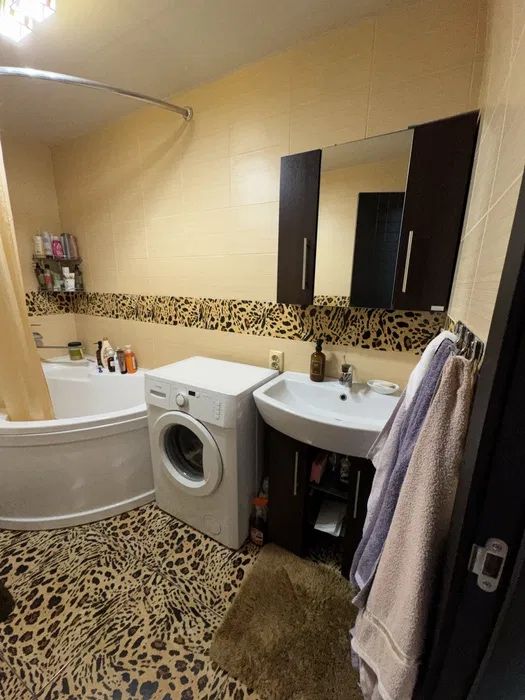 Лучшая 2 к 50 м2 Людвига Свободы Асхарова Победы Алексеевка